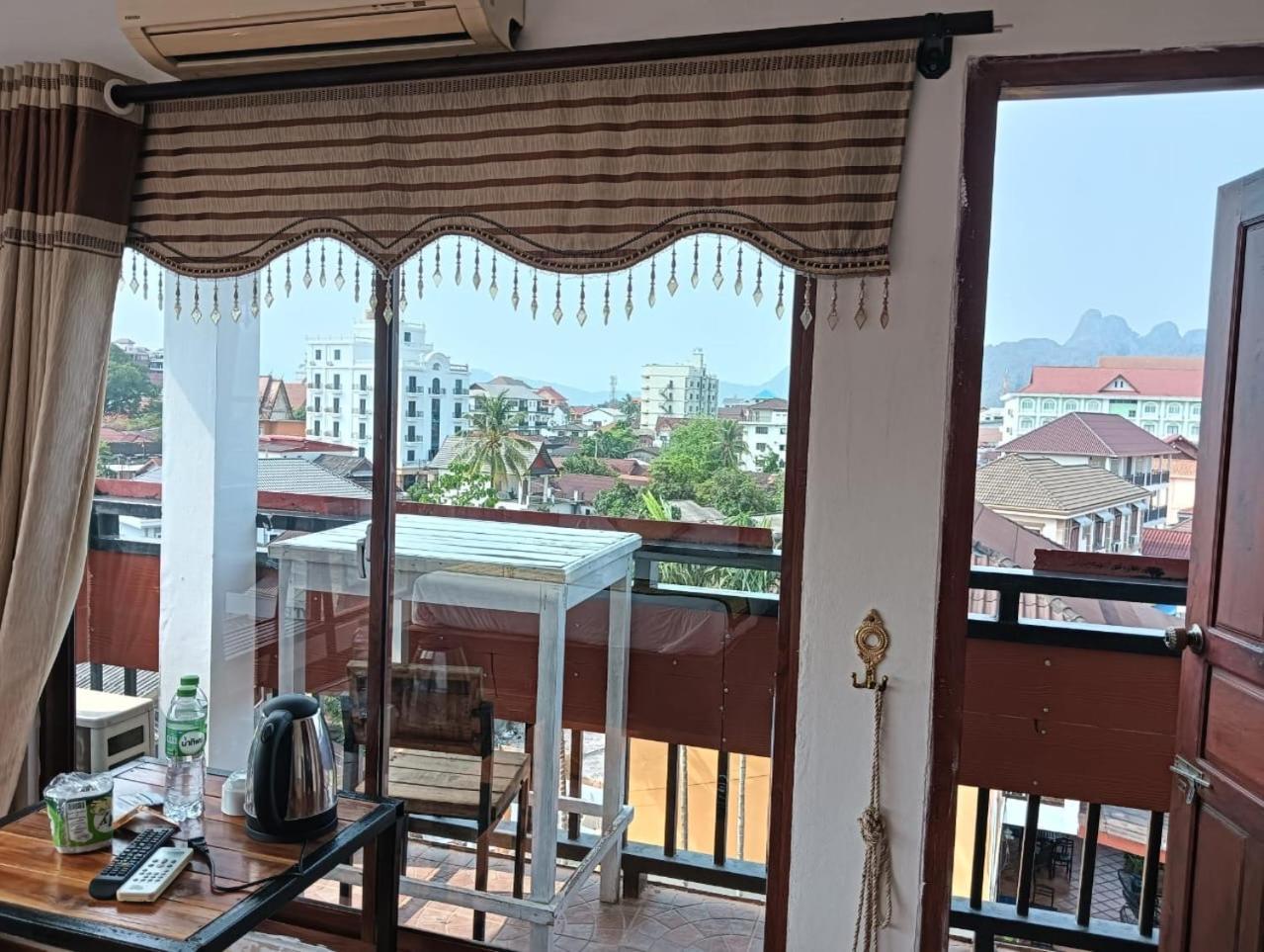 Bountang Riverside Hotel Vangviang Kültér fotó